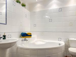 Maisons d'hotes RetroMirabeau - CHAMBRE Suite & APPARTEMENTS de Charme - Localisation Premium : photos des chambres