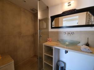 Maisons de vacances Loft in Olonzac near Canal du Midi : photos des chambres