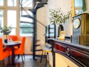 Maisons d'hotes RetroMirabeau - CHAMBRE Suite & APPARTEMENTS de Charme - Localisation Premium : photos des chambres