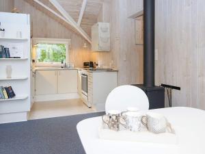 6 person holiday home in Fårvang-By Traum