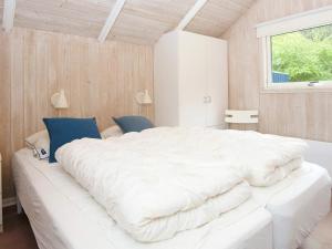 6 person holiday home in Fårvang-By Traum