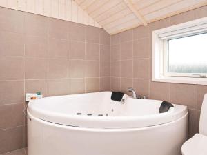 8 person holiday home in Humble-By Traum