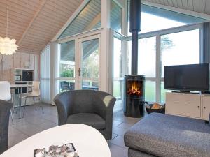 8 person holiday home in Humble-By Traum