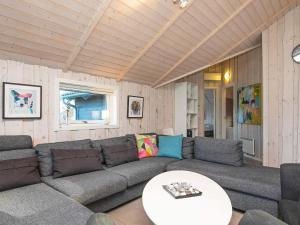 8 person holiday home in Humble-By Traum