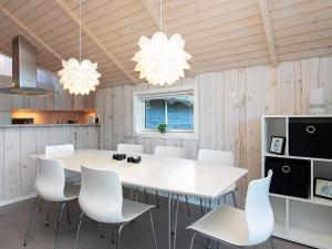 8 person holiday home in Humble-By Traum
