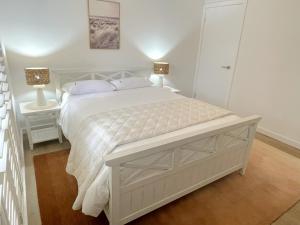 5min walk to beach and center