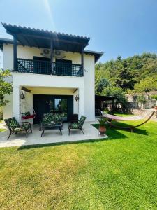 Detached Villa with Sea View