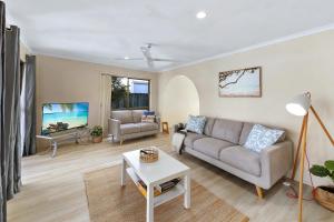 Family and Pet friendly Beachside