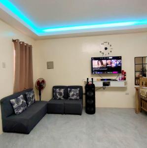 Wynes Tiny House near Royal Farm Resort