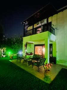 Detached Villa with Sea View