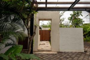 Tuluscolivingseminyakvilla1