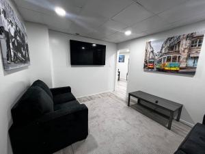 The Gorge Getaway 3BR 1BATH Close to Falls in Niagara