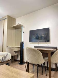 Spatial towers condominium