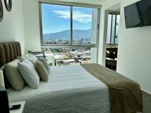 Luxury 12th Floor Apartment with Views - Downtown San Jose Pool and Gym