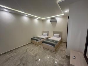 Mirage Bay Apartments