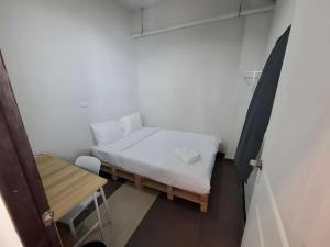 The Hidden Khaosan Road เดอะ ฮิดเด้น ถนนข้าวสาร - รามบุตรี x Pro