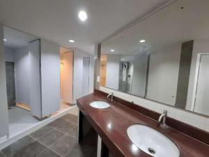 The Hidden Khaosan Road เดอะ ฮิดเด้น ถนนข้าวสาร - รามบุตรี x Pro