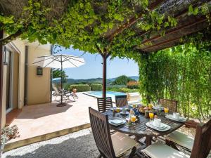 Villas Villa in Limoux with Private Pool & Mountain Views : photos des chambres