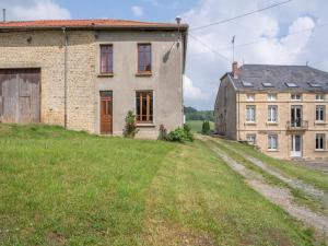 Maisons de vacances Vintage Holiday Home in Nouart : photos des chambres