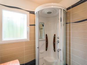 Villas Villa in Rodilhan with Private Heated Pool : photos des chambres