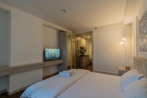 Mataram City Apartment Urban View