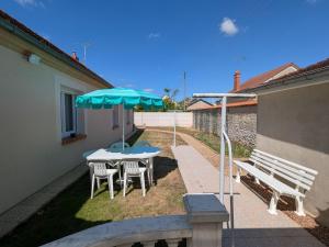 Maisons de vacances Gite paisible a Villemandeur avec jardin, pres de Montargis - FR-1-590-579 : photos des chambres