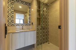 C226 Brand-New Top Location Near Beach Clubs