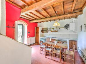 Appealing Home with pool