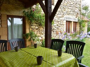 Maisons de vacances Holiday Home in Cazals near Lake : photos des chambres