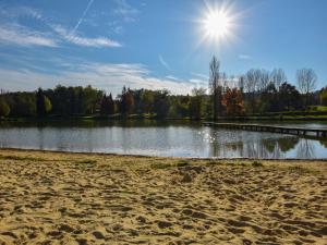Maisons de vacances Holiday Home in Cazals near Lake : photos des chambres