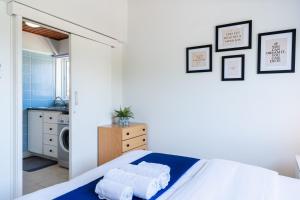 Lazuli Stylish 1-BR Apt W Pool & Balcony in Larnaca