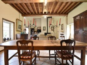 Riverside Retreat in Lantheuil