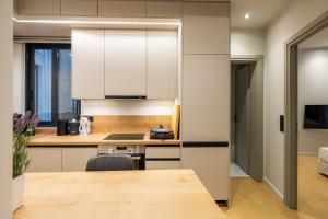 Rooms151 Business Suite in the Center of Athens 1st floor-3