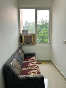 Couple Friendly 2 BHK