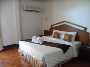 Baiyoke Chalet Hotel