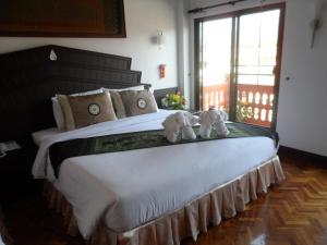 Baiyoke Chalet Hotel