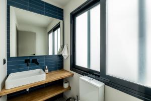 Rooms151 Penthouse Suite in the Center of Athens 5th floor-10