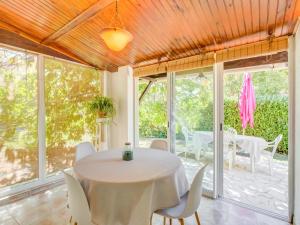 Maisons de vacances Peaceful Garden Retreat, Berre : photos des chambres