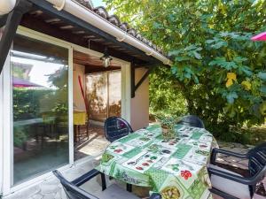Maisons de vacances Peaceful Garden Retreat, Berre : photos des chambres