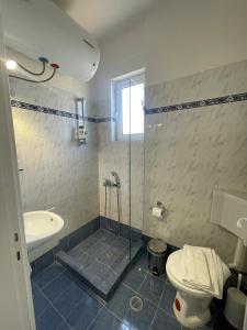 RunWay Stay-24h self check in- Athens Airport