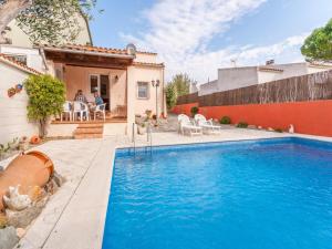 Holiday Home Castelló near Empuriabrava