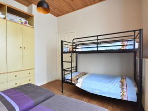 Maisons de vacances Mansion in Martigny with Heated Pool & Vineyards : photos des chambres