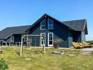 18 person holiday home in Harboøre