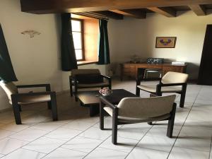 Maisons de vacances Holiday Home in Vieure near Lake and Garden : photos des chambres