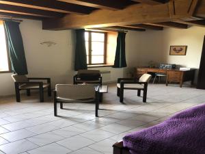 Maisons de vacances Holiday Home in Vieure near Lake and Garden : photos des chambres