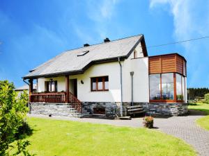 Holiday Home in Schצnberg with Jacuzzi