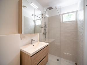 Villas Villa in Pouzols with Private Pool & Vineyards : photos des chambres