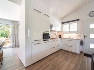 Villas Villa in Pouzols with Private Pool & Vineyards : photos des chambres