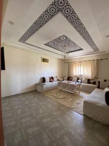 appartement neuf jolie meublé neuf calme et surveille a 10 min de l'aéroport et centre ville