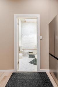 Great 1BR Apartment near VIA Rail